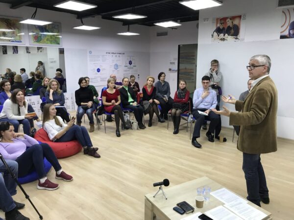 Школа общественного действия продолжает работу