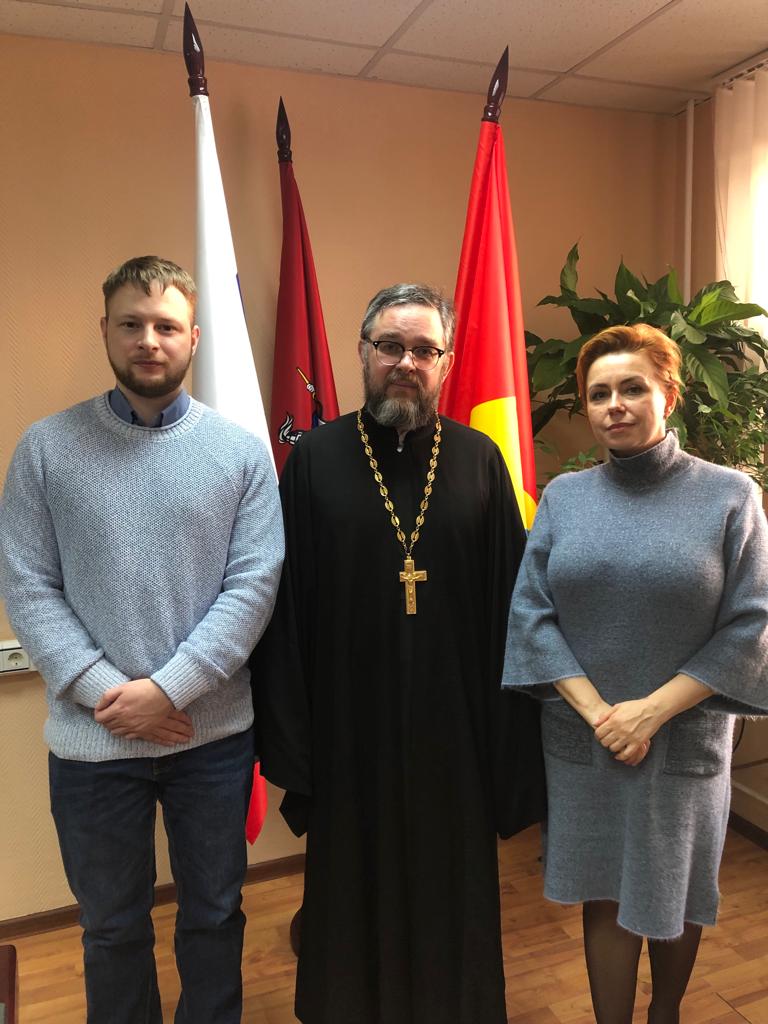 Состоялась встреча настоятеля храма святых Бориса и Глеба в Зюзине с главой Управы района Зюзино