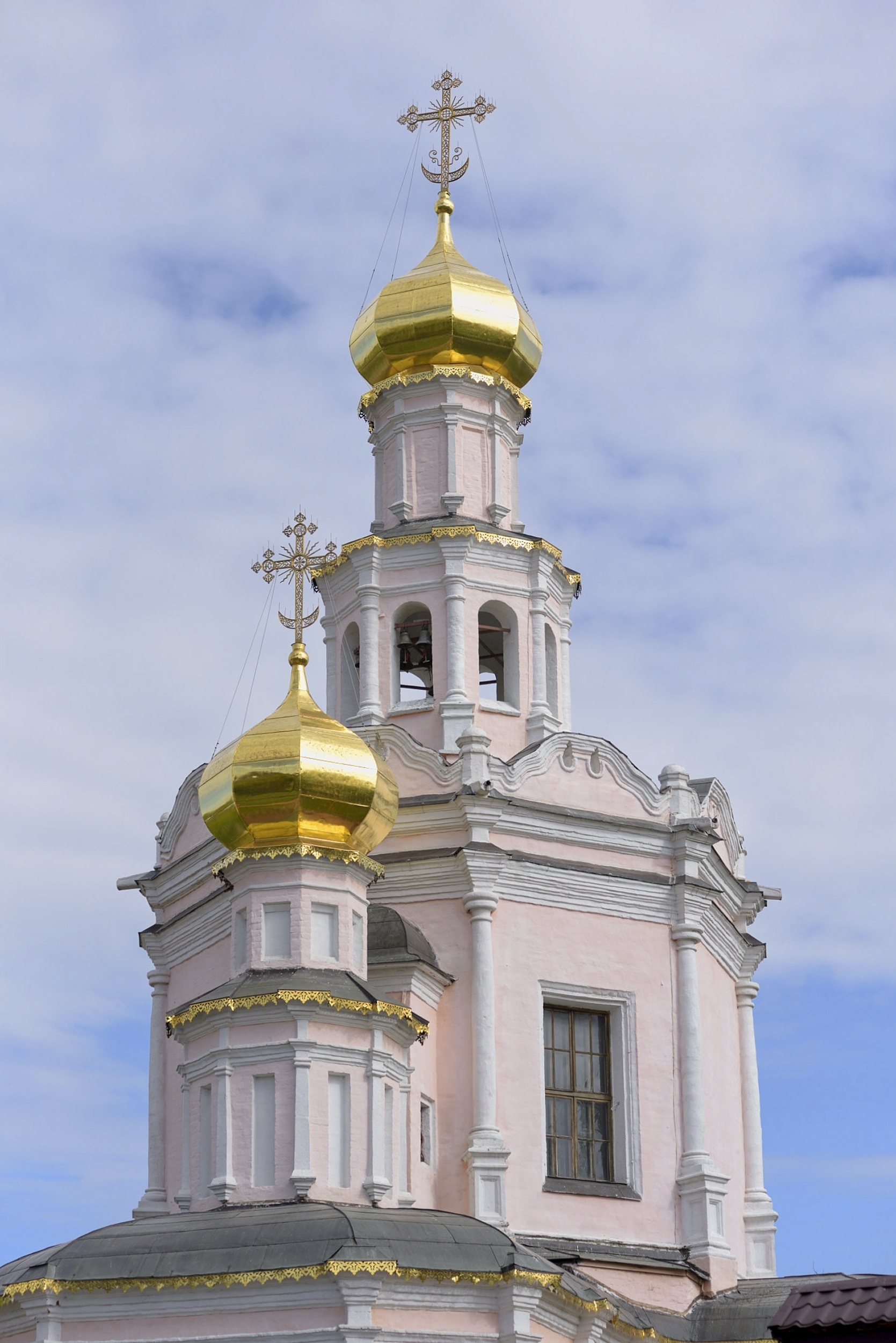 В храме святых Бориса и Глеба и Зюзине прошел сбор гуманитарной помощи для жителей города Кременная Луганской области