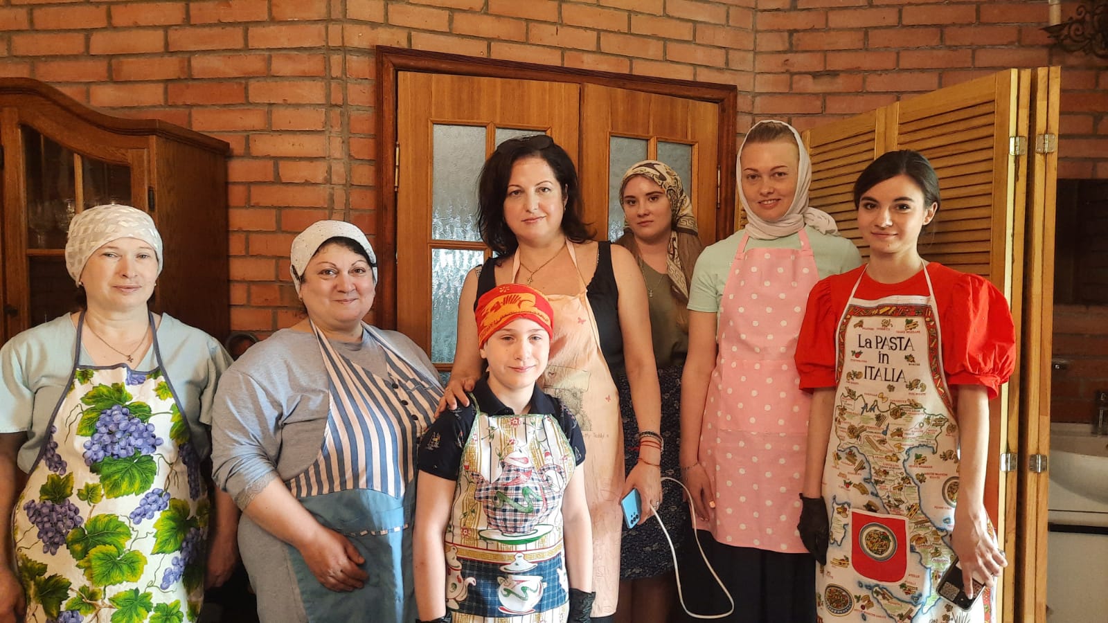 В приходской трапезной состоялся мастер-класс по традиционной греческой кухне
