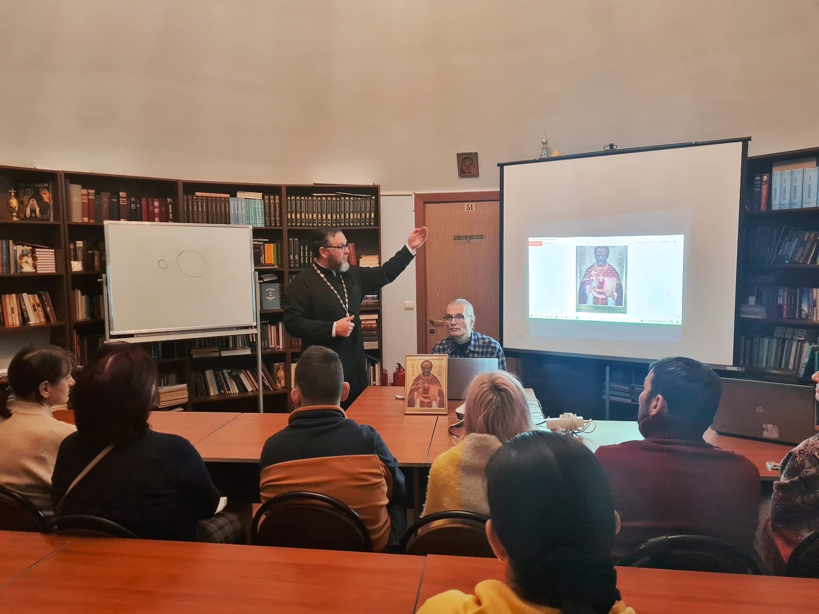 Память священномученика Алексия Сперанского, пресвитера, почтили в храме святых Бориса и Глеба в Зюзине и приходской Воскресной школе