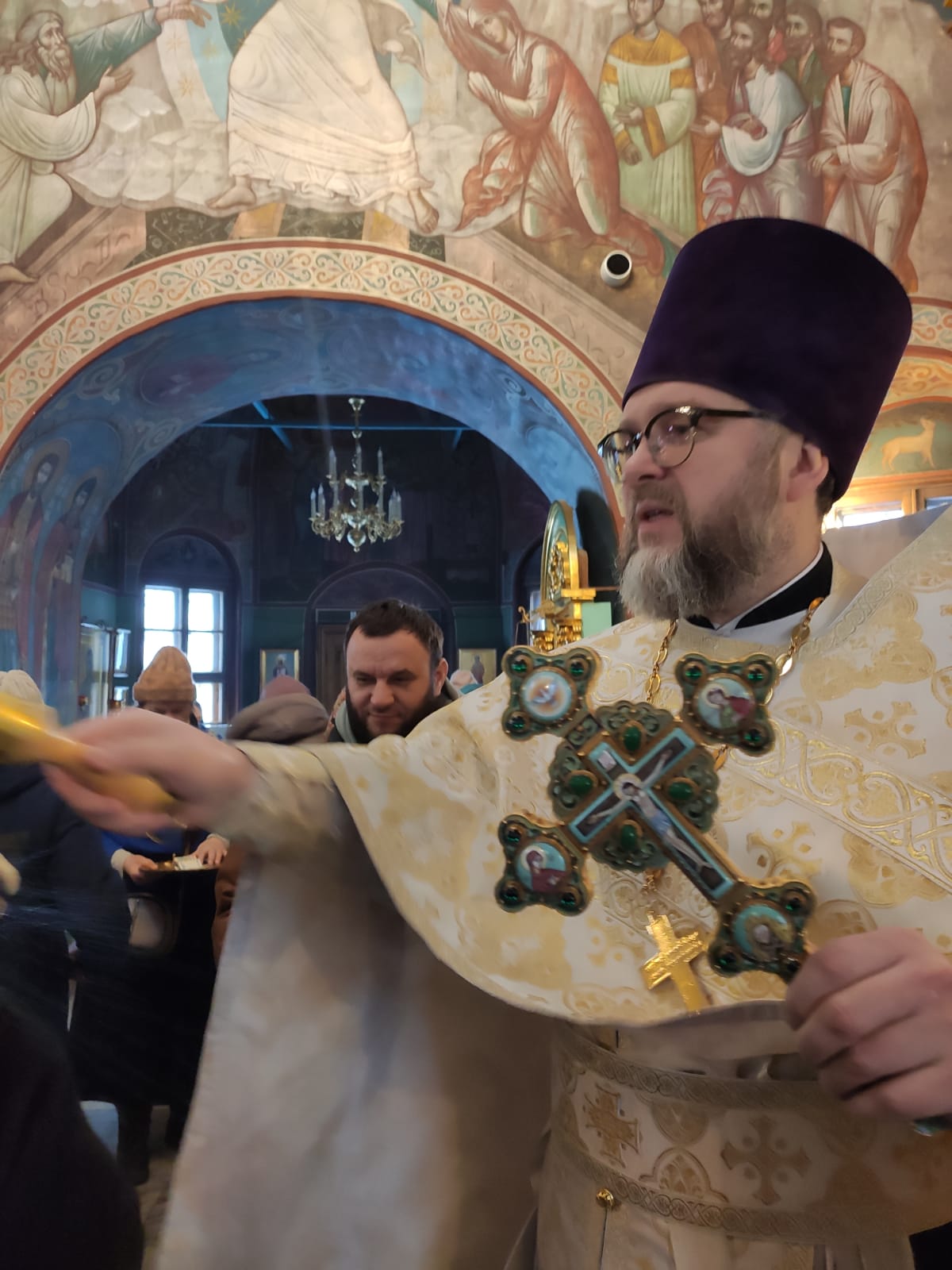 Протоиерей Сергий Звонарев о крестоношении и последних днях Великого поста. Запись передачи на радио «Радонеж».