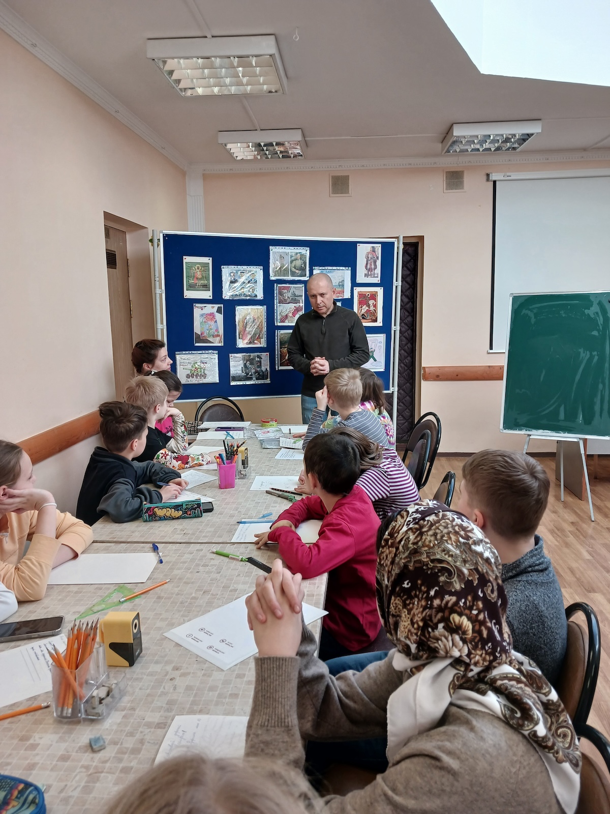 В Воскресной школе состоялся очередной общешкольный урок «Письмо на фронт»