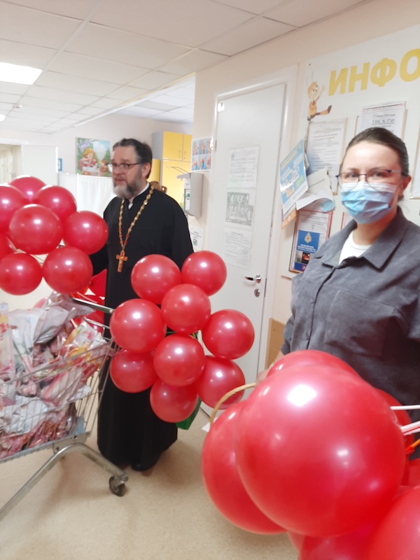 Пасхальное поздравление в Российской клинической детской больнице