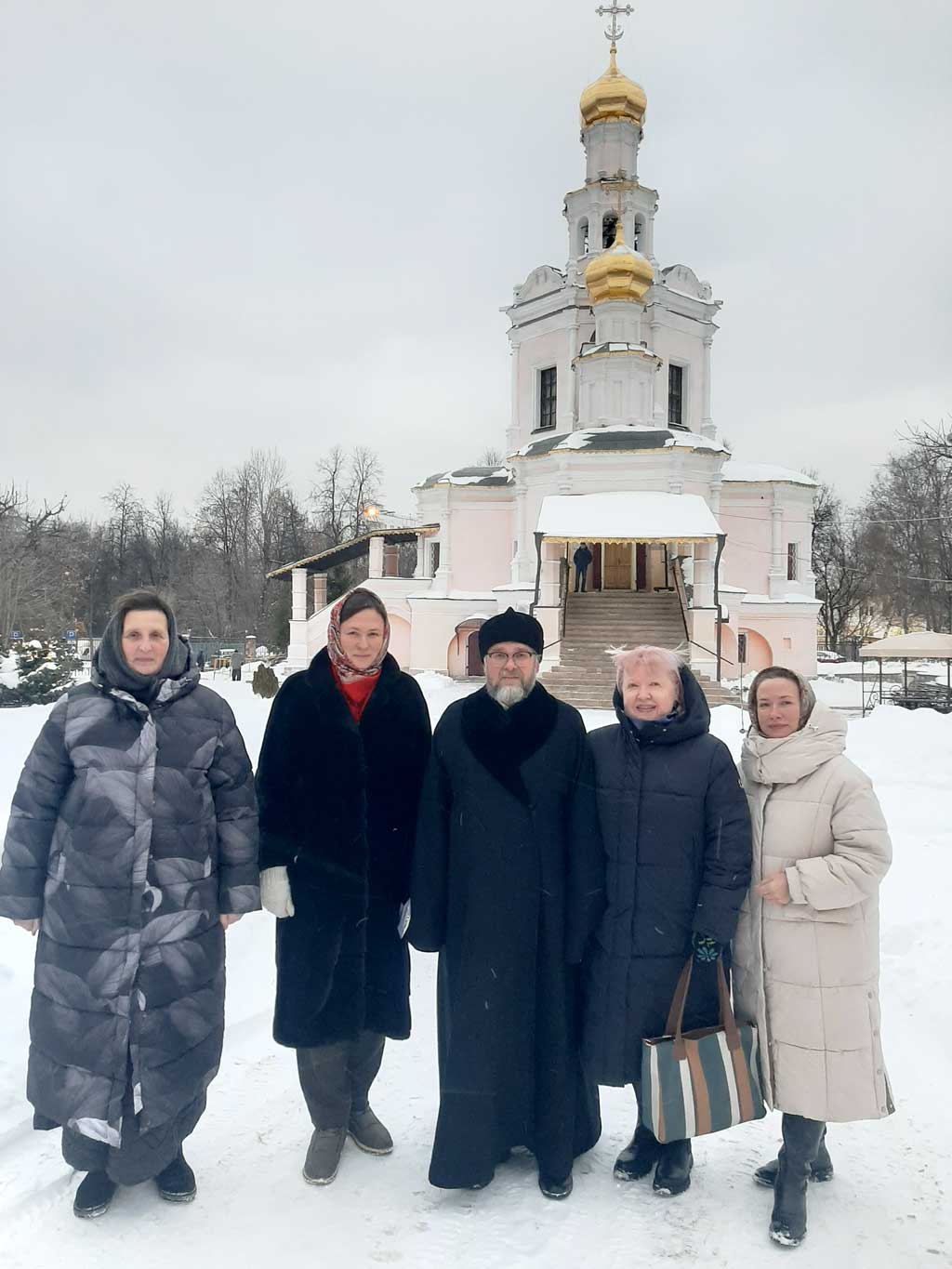 Настоятель храма святых князей Бориса и Глеба в Зюзине протоиерей Сергий Звонарёв встретился с главой муниципального округа Зюзино Шатовой Викторией Леонидовной