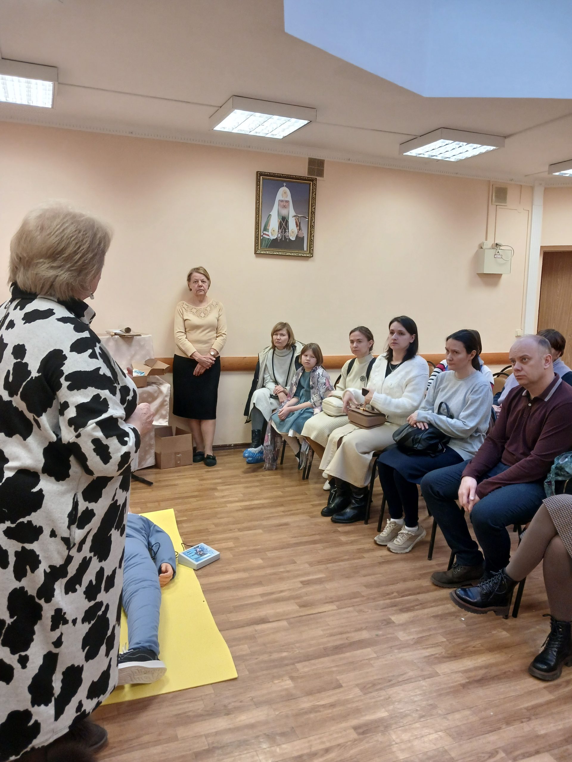 В Воскресной школе состоялось очередное занятие группы по оказанию первой помощи при ДТП