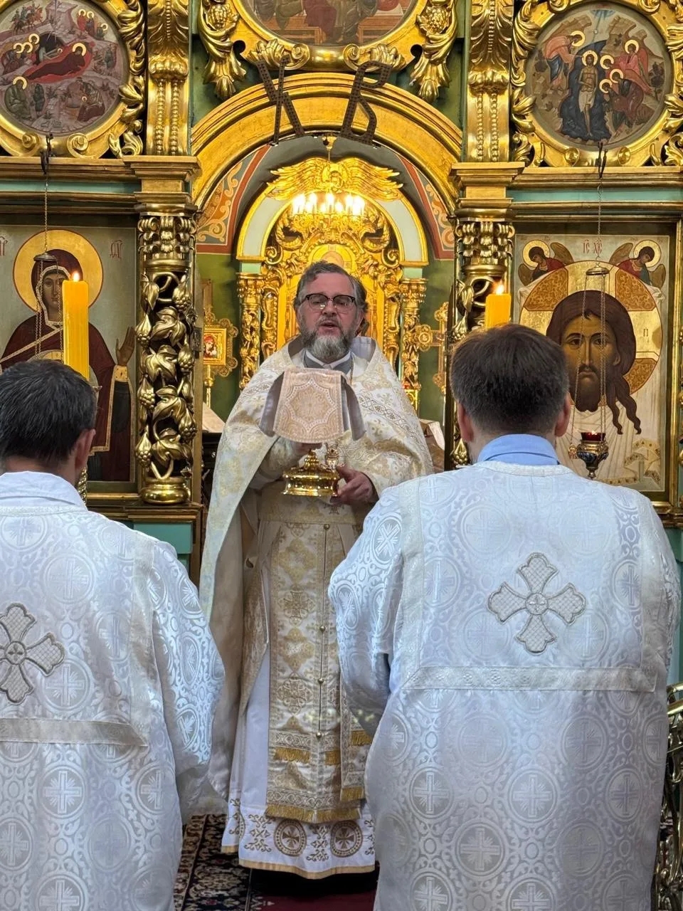 В храме святых князей Бориса и Глеба в Зюзине встретили праздник Вознесения Господня