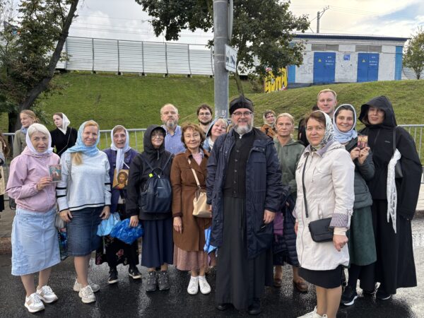Духовенство и прихожане храма святых князей Бориса и Глеба в Зюзине прошли в составе Общемосковского крестного хода